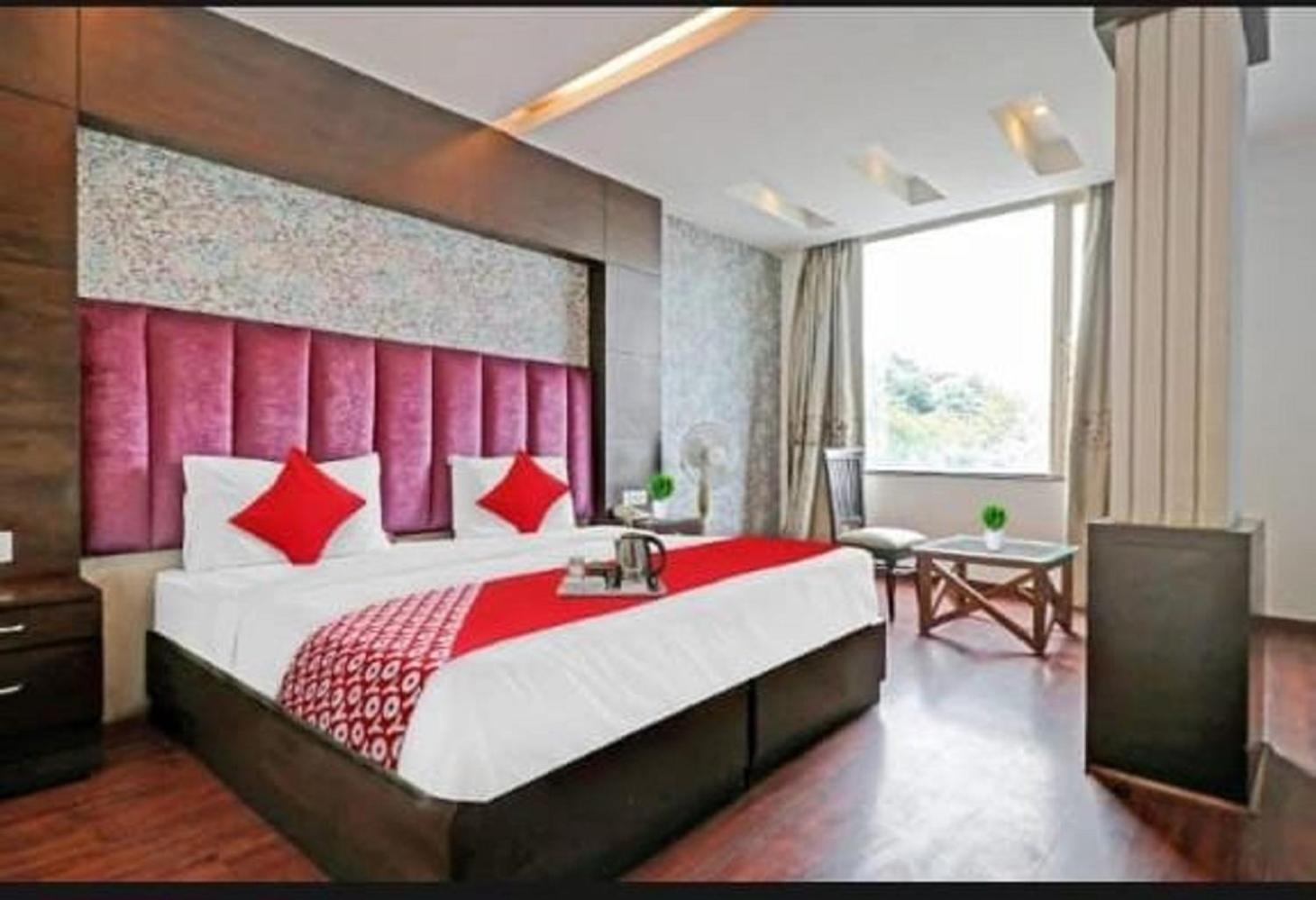 Hotel Royal Paradise By Kdson Yeni Delhi Dış mekan fotoğraf