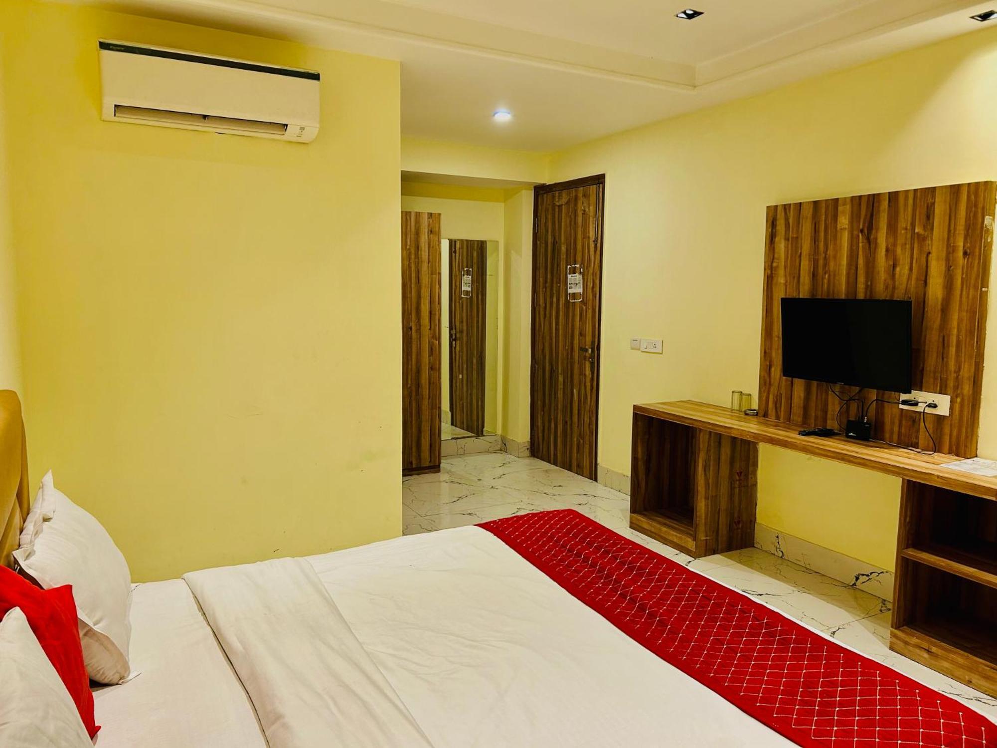 Hotel Royal Paradise By Kdson Yeni Delhi Dış mekan fotoğraf